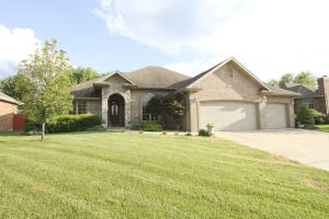 3744 W Suzanne St, Brookline, MO 65619 photo 1