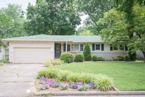 1232 E Rosebrier St, Springfield, MO 65804 photo 1
