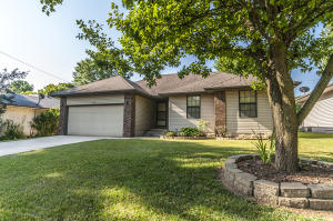 3654 W Madison St, Springfield, MO 65802 photo 1