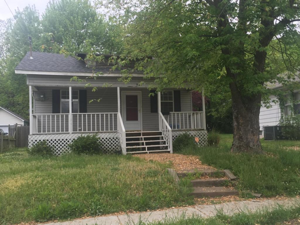 927 S Douglas Ave, Springfield, MO 65806 photo 1