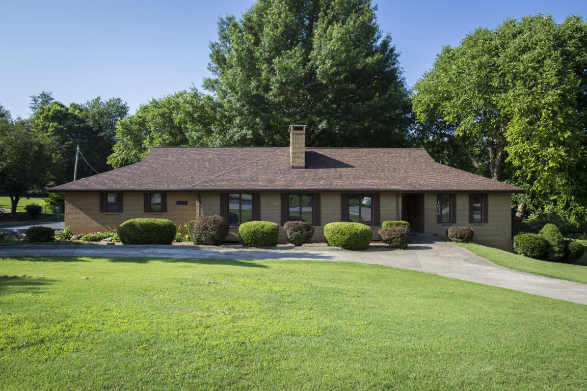 1638 E Arlington Rd, Springfield, MO 65804 photo 1