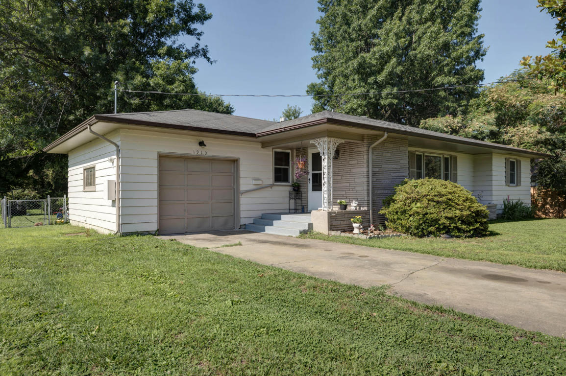 1910 E High St, Springfield, MO 65803 photo 1
