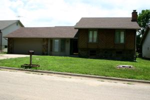 1614 W Lindberg St, Springfield, MO 65807 photo 1