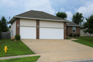 3341 S Brunswick Ave, Springfield, MO 65809 photo 1