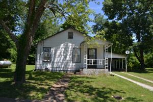 608 E 3rd St, Mountain View, MO 65548 photo 1