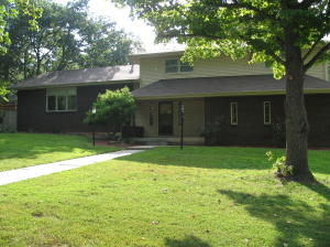1501 S Charing Rd, Springfield, MO 65809 photo 1