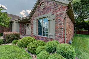3297 S Victoria Ave, Springfield, MO 65809 photo 5