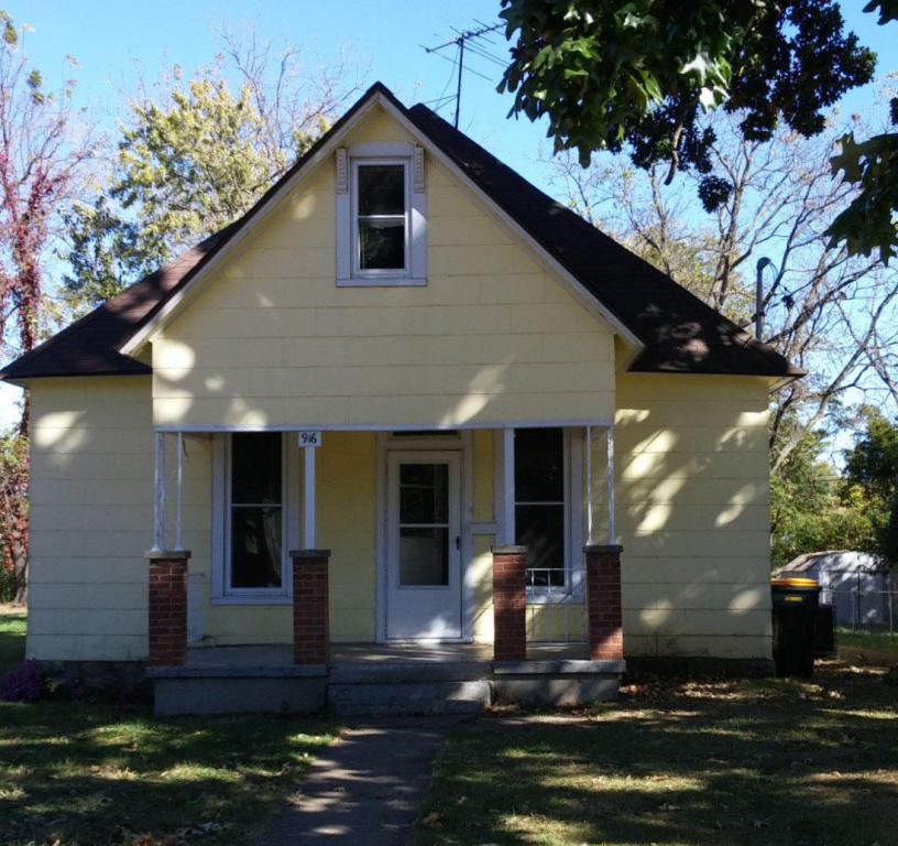 916 N Rogers Ave, Springfield, MO 65802 photo 1