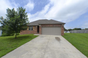 4059 W Madison Pl, Springfield, MO 65802 photo 1