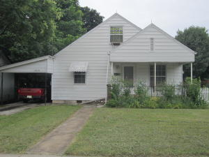 2223 N Taylor Ave, Springfield, MO 65803 photo 1