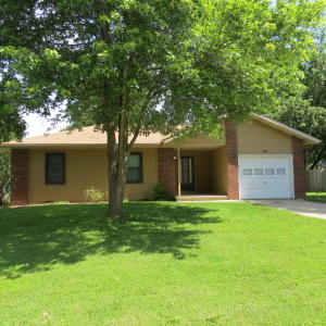 701 E Dyann Dr, Nixa, MO 65714 photo 1