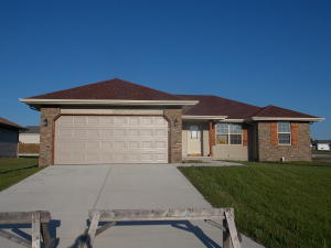 105 N Ashton Ave, Clever, MO 65631 photo 1