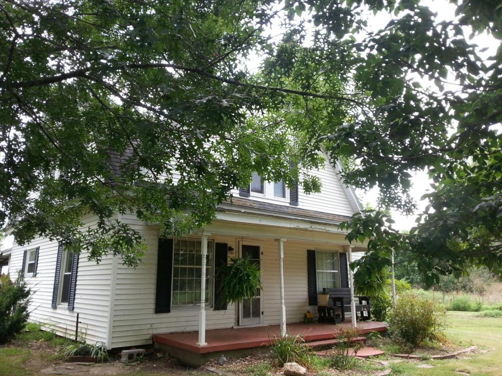 364 Spring Creek Rd, Clever, MO 65631 photo 1