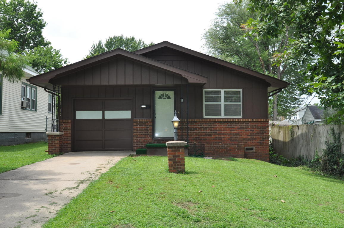 2149 N Franklin Ave, Springfield, MO 65803 photo 1