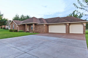 334 Redbud St, Sparta, MO 65753 photo 1