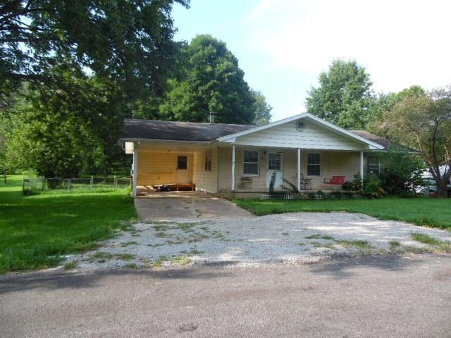 705 Deboard Dr, Mountain View, MO 65548 photo 1