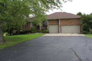 1626 E Peartree Dr, Ozark, MO 65721 photo 1