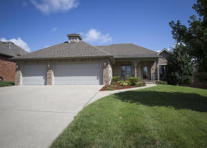 3789 E Chattanooga Dr, Springfield, MO 65809 photo 1