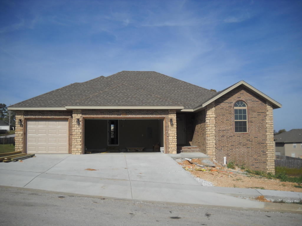 601 E Windmill Dr, Ozark, MO 65721 photo 1