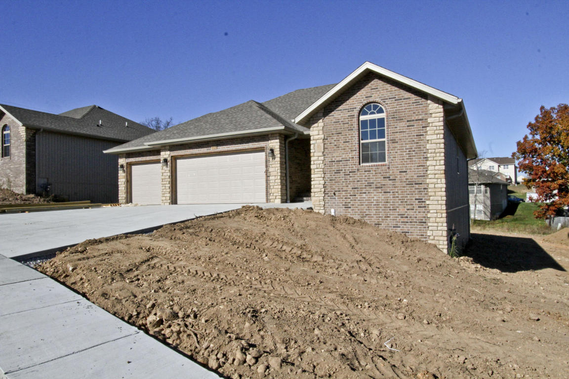 603 E Windmill Dr, Ozark, MO 65721 photo 1