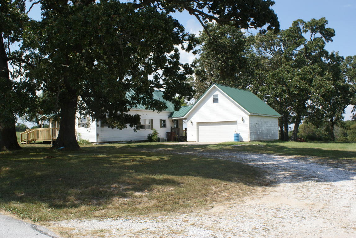 1517 Carter Rd, Sparta, MO 65753 photo 1