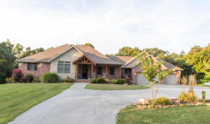 8790 N Rymac Ln, Springfield, MO 65803 photo 1