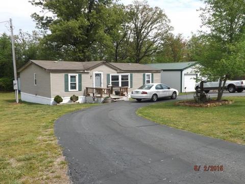 252 Circle Dr, Granby, MO 64844 photo 1