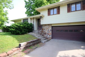 2273 E Sharon St, Springfield, MO 65803 photo 1