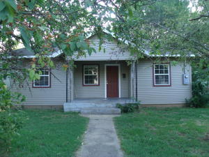 916 N Douglas Ave, Springfield, MO 65802 photo 1
