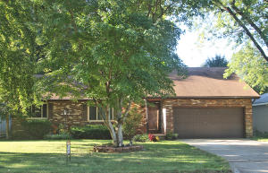 1144 E Rosebrier St, Springfield, MO 65807 photo 1