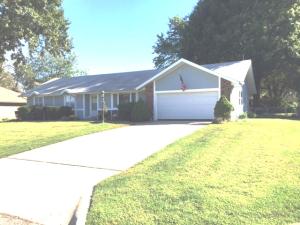 1842 E Lark St, Springfield, MO 65804 photo 1