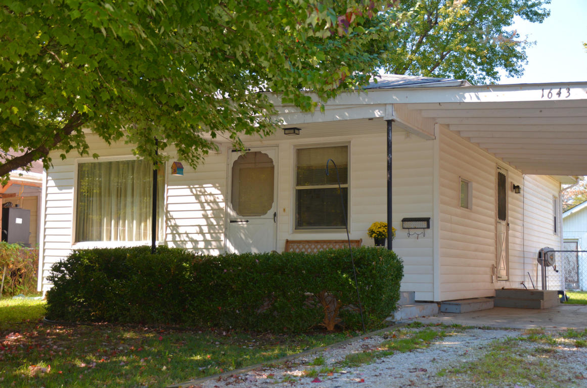 1643 N Hayes Ave, Springfield, MO 65803 photo 1