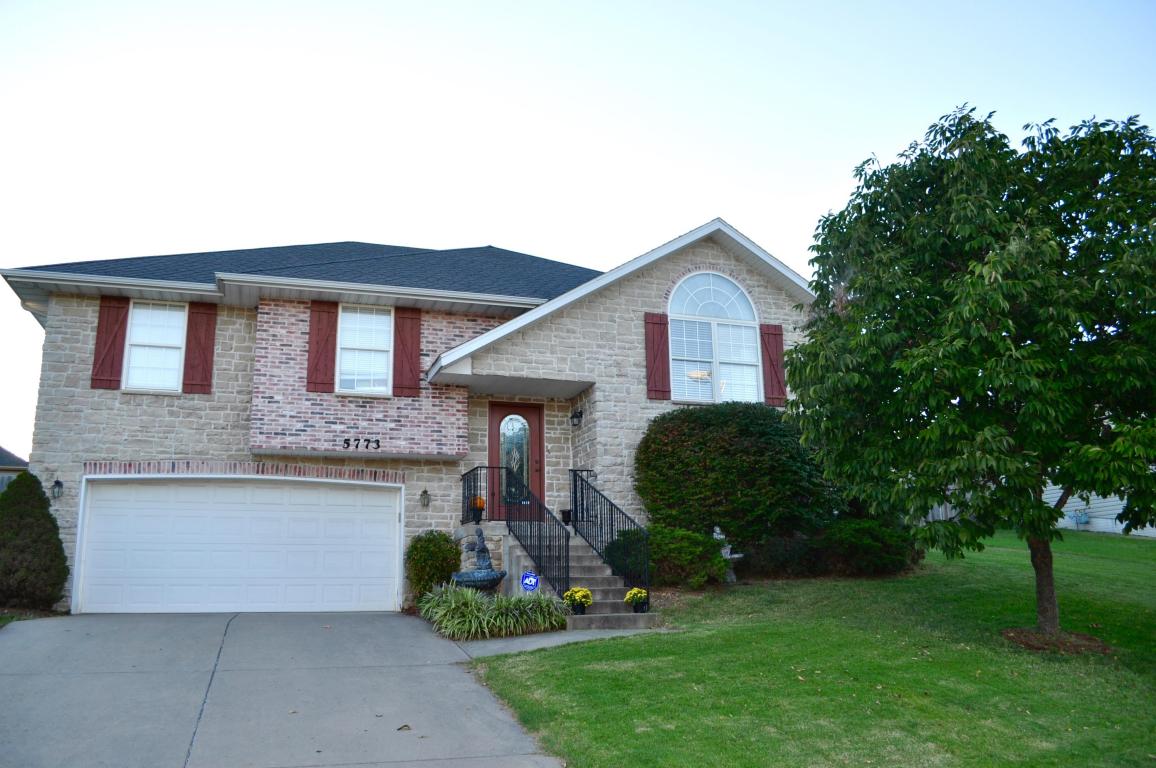 5773 S Fairview Ave, Springfield, MO 65810 photo 1