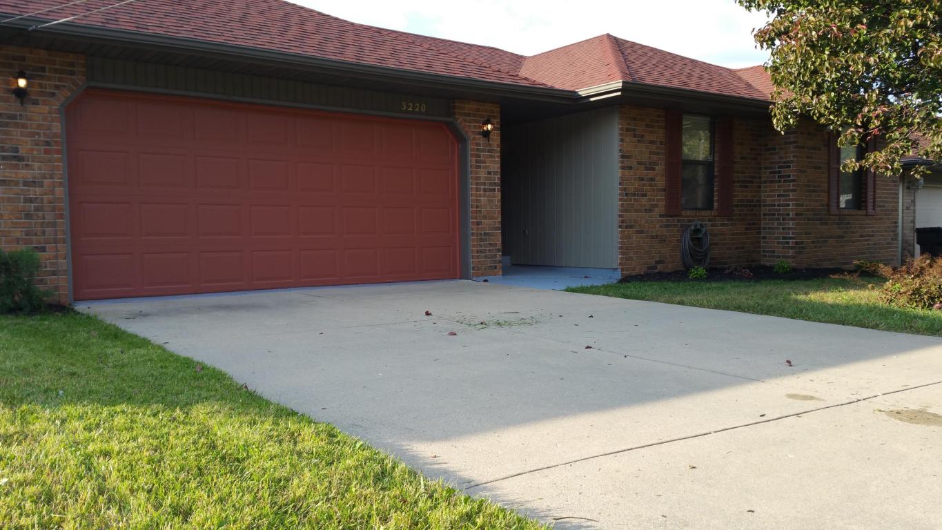 3220 W Calhoun St, Springfield, MO 65802 photo 1