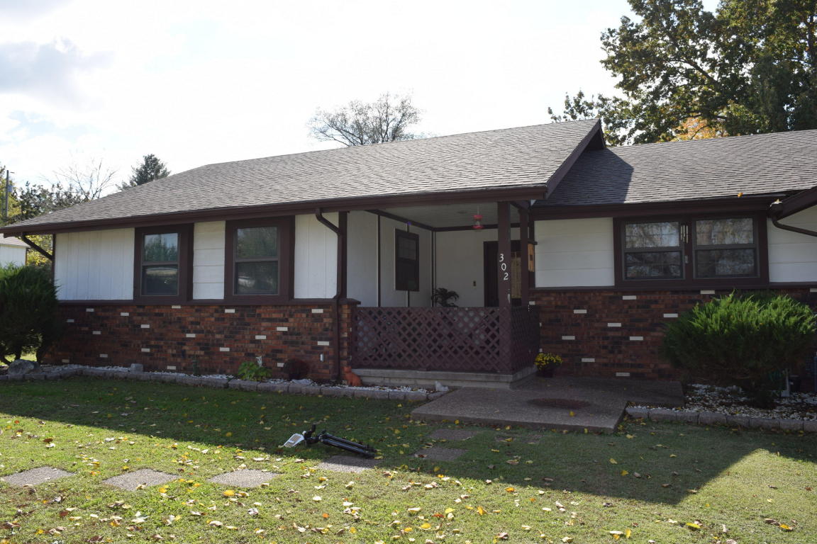 302 E Parkview St, Ozark, MO 65721 photo 1