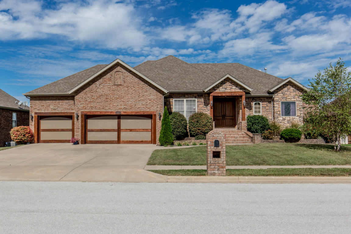 1005 Yellowstone St, Nixa, MO 65714 photo 1