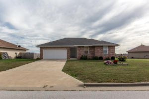 1006 E Hampton Dr, Ozark, MO 65721 photo 1
