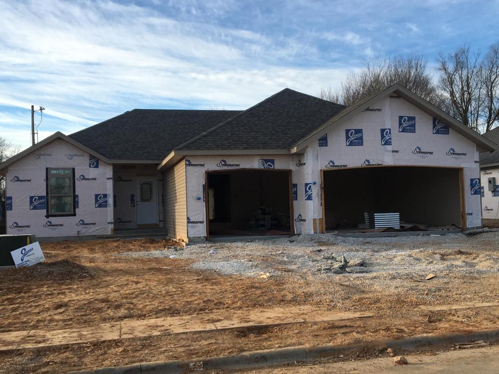 1918 E Maricopa Ave, Ozark, MO 65721 photo 1