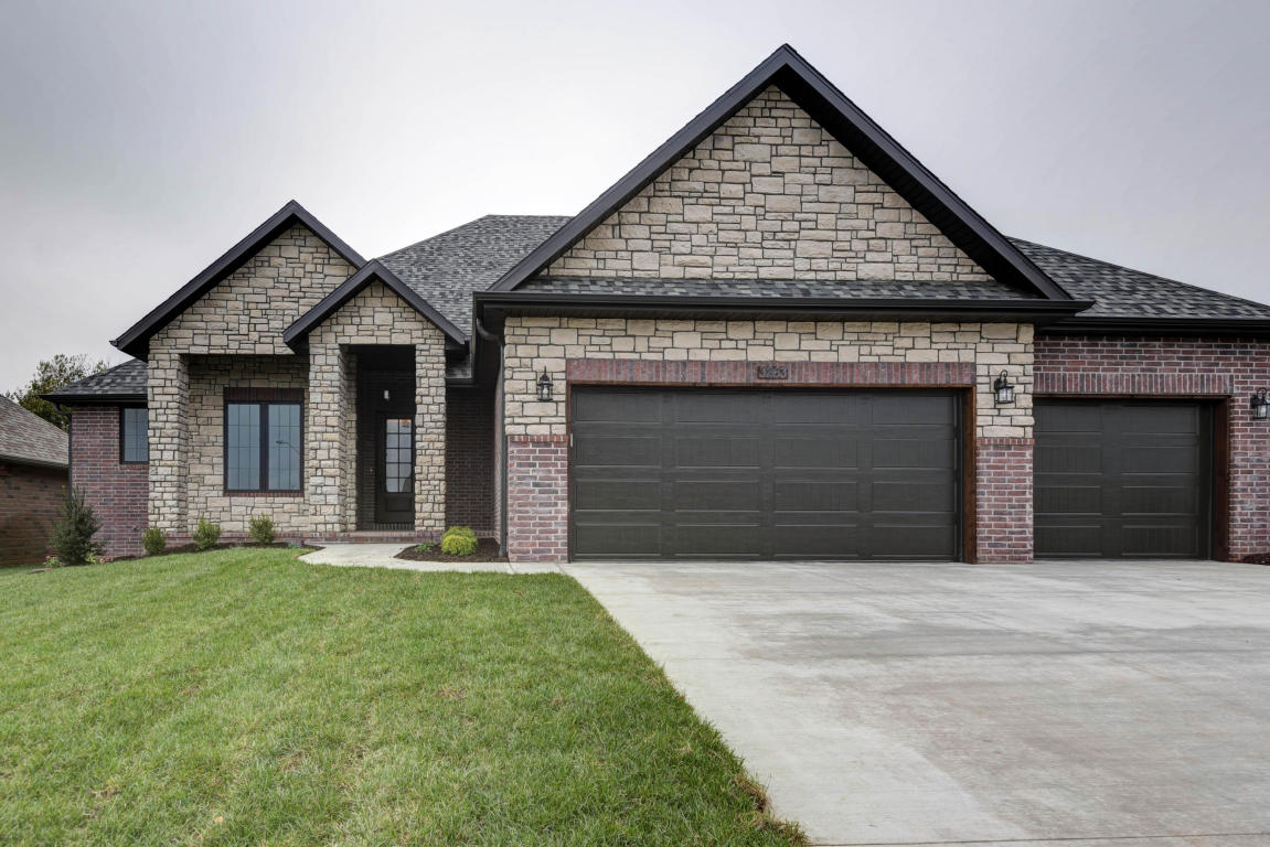 3263 S Sulgrove Ave, Springfield, MO 65804 photo 1