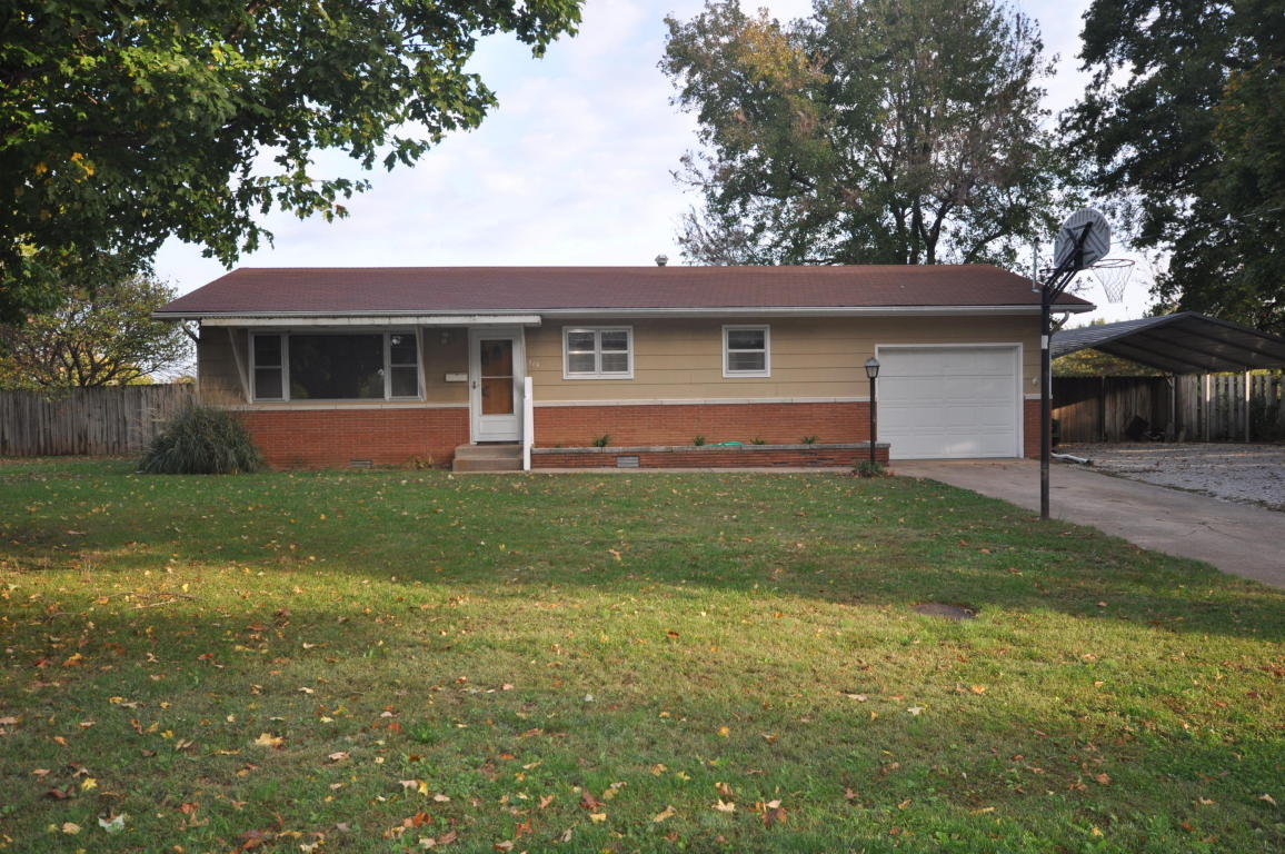 712 W Scott St, Monett, MO 65708 photo 1