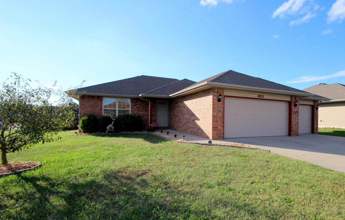 1089 S Mahn Ave, Springfield, MO 65802 photo 1