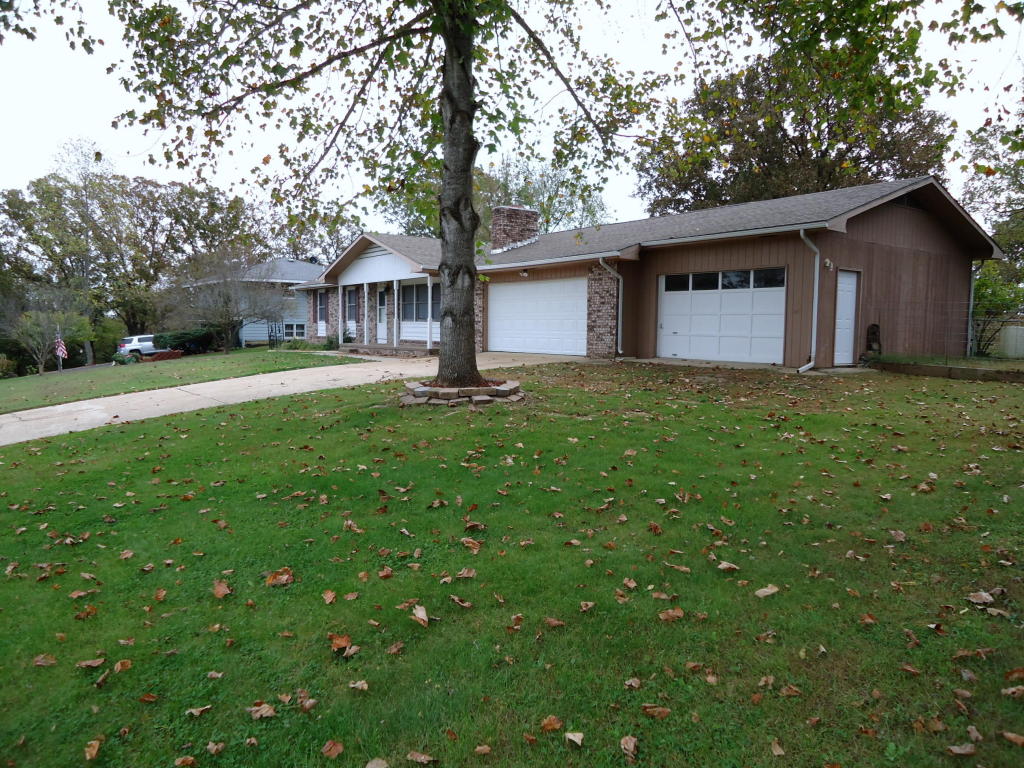 581 Chisholm Trl, Forsyth, MO 65653 photo 1