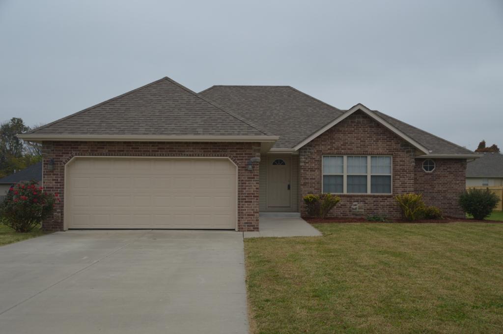 207 W Pheasant Ln, Willard, MO 65781 photo 1