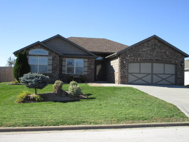 985 S Ballard Dr, Nixa, MO 65714 photo 1