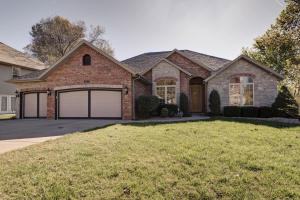 822 E Doubletree Ln, Springfield, MO 65810 photo 1