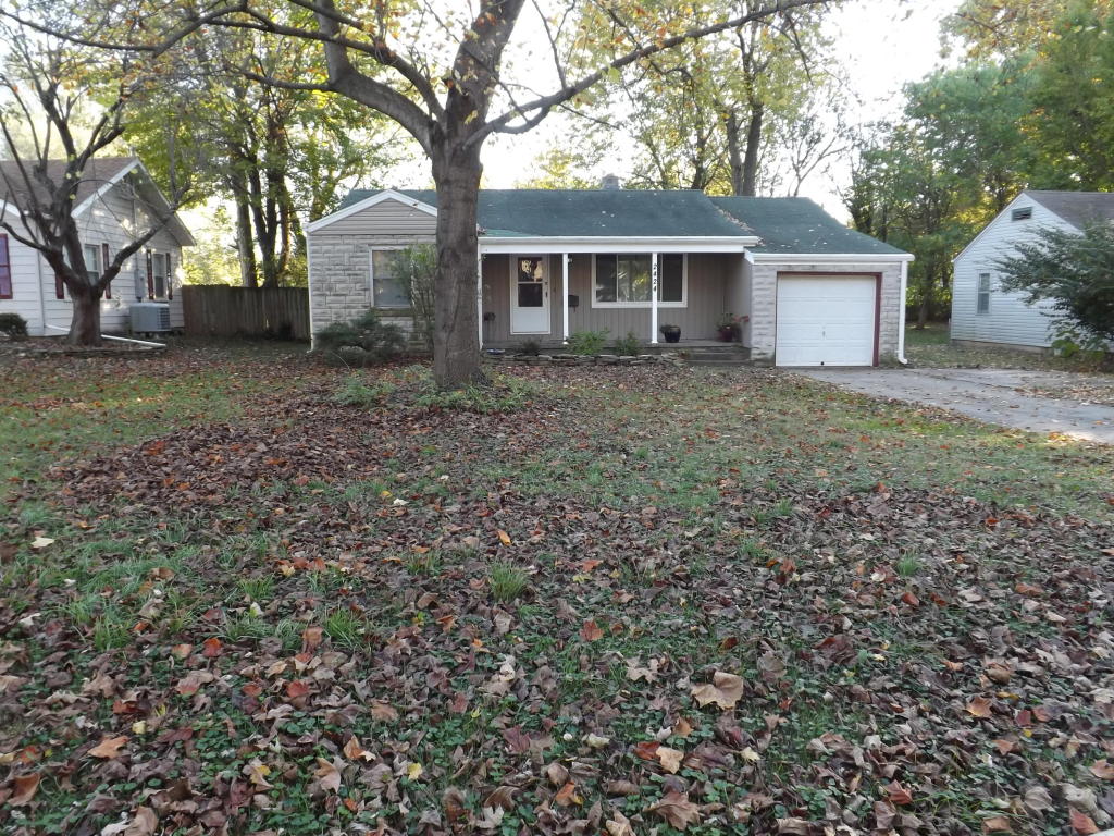 2424 E Kirkwood St, Springfield, MO 65804 photo 1