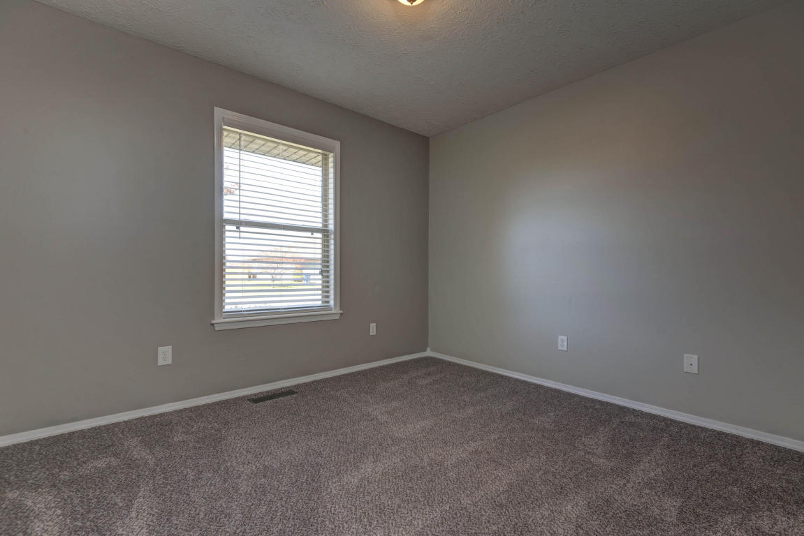 5808 N 11th Ave, Ozark, MO 65721 photo 18