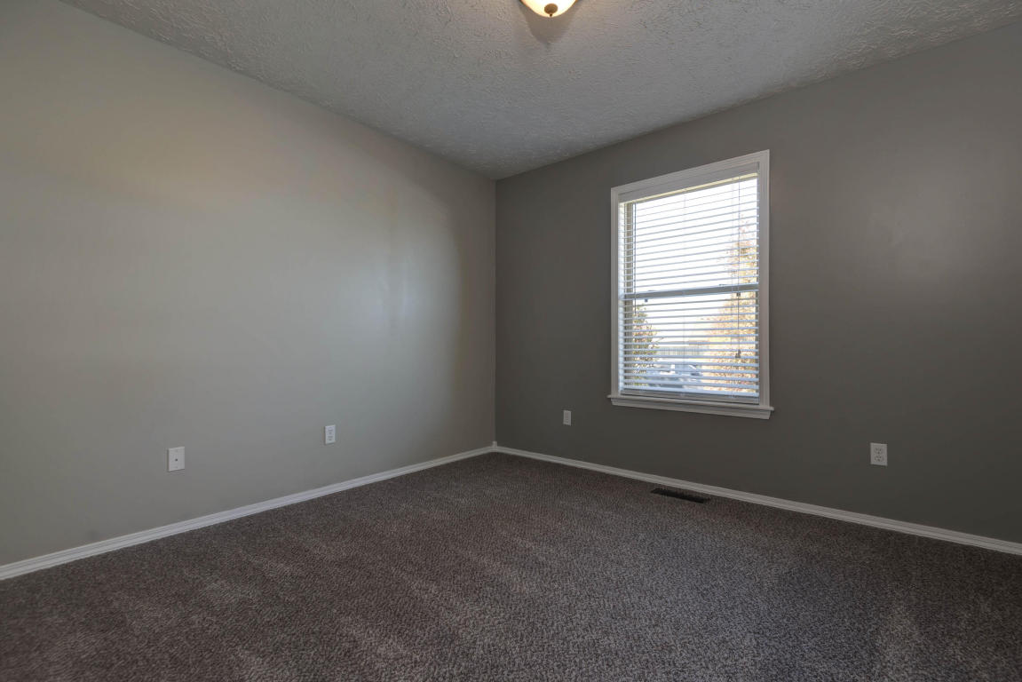 5808 N 11th Ave, Ozark, MO 65721 photo 17