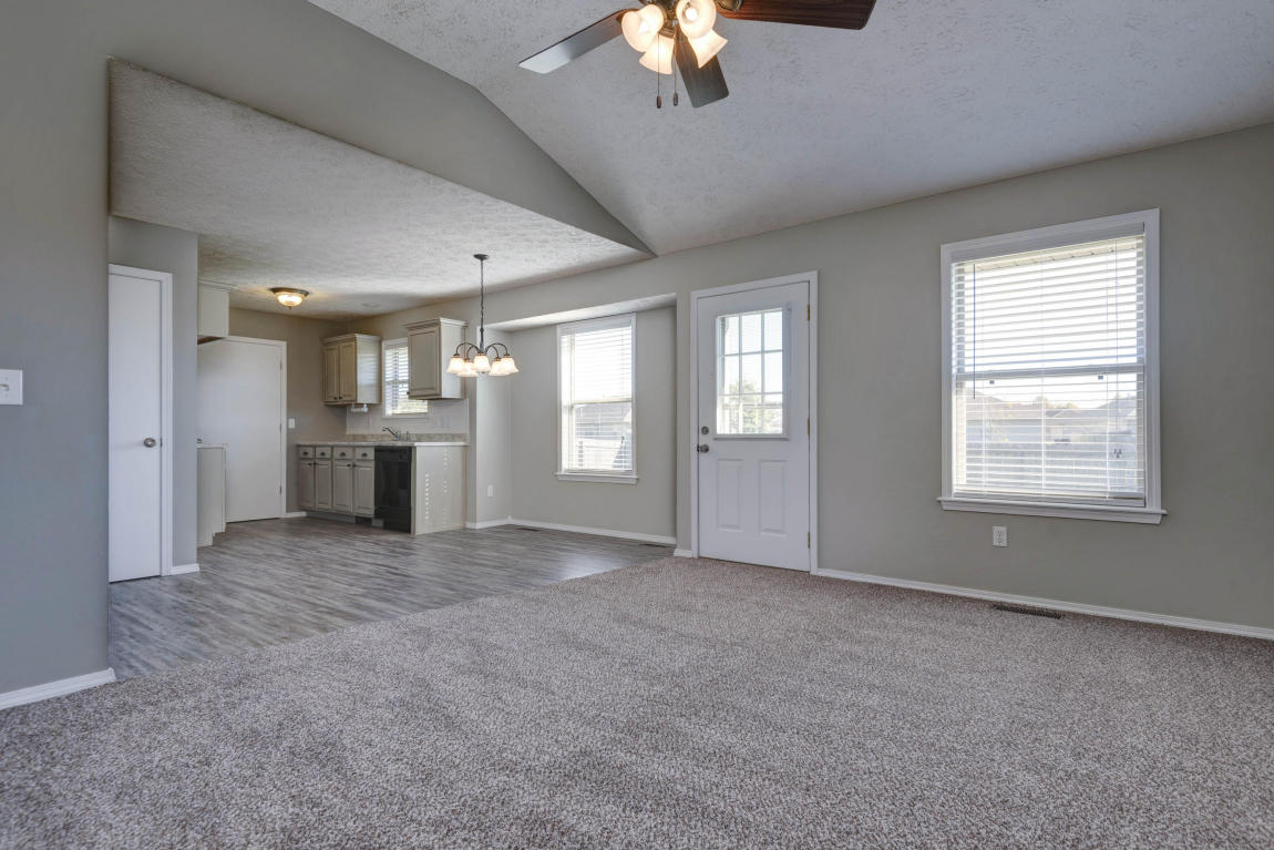 5808 N 11th Ave, Ozark, MO 65721 photo 6