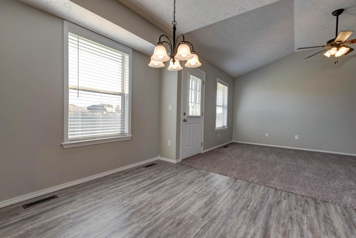 5808 N 11th Ave, Ozark, MO 65721 photo 12